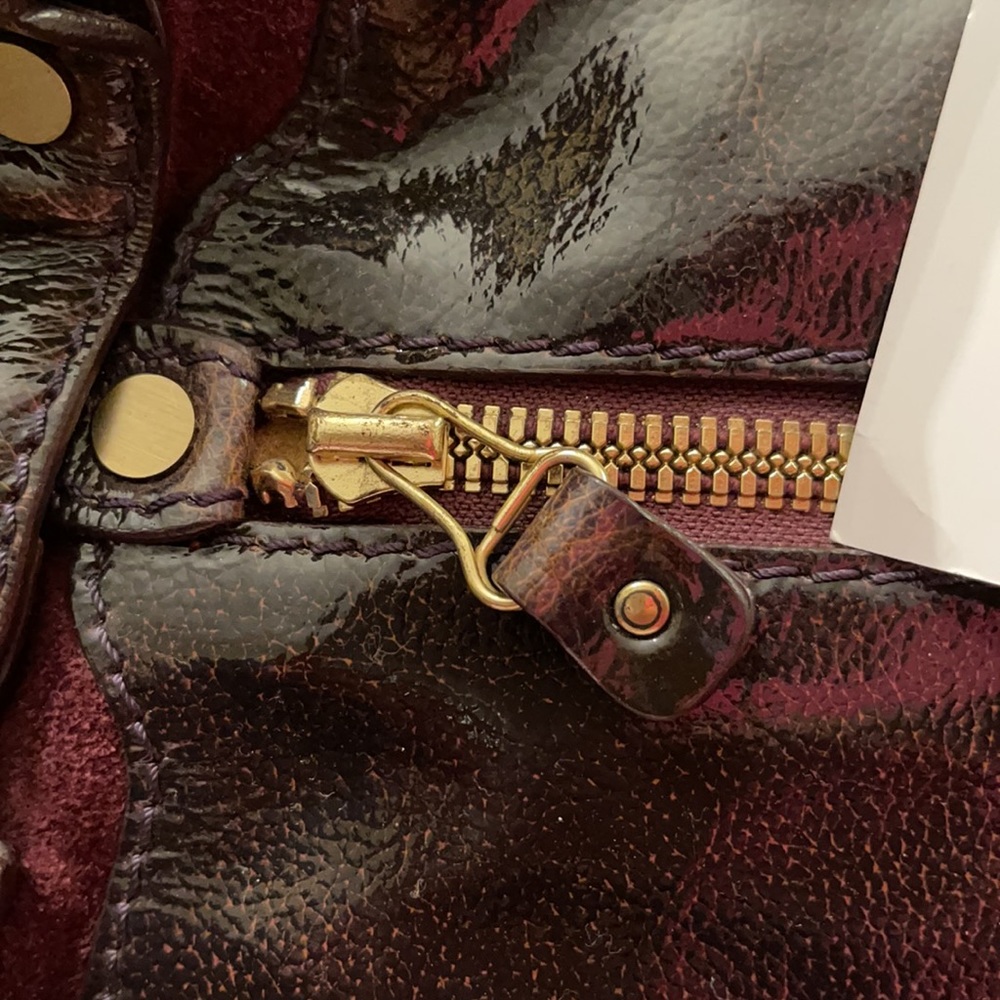 💯 Authentic Jimmy Choo Maddy Patent Leather Bag - Picture 9 of 12